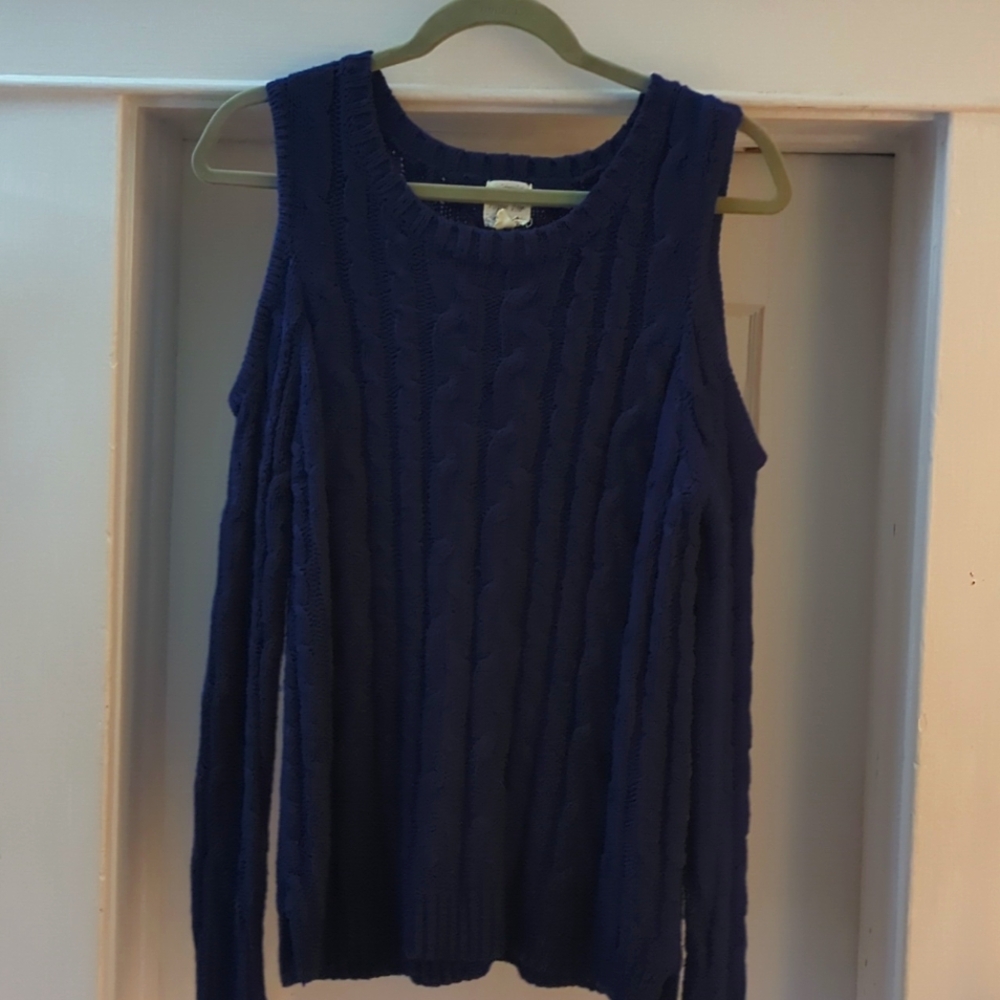 Hey beautiful cold shoulder sweater